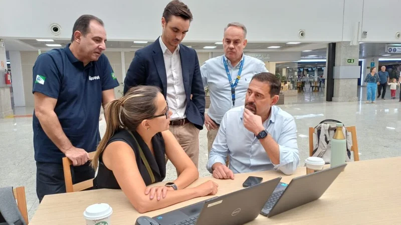 Curitiba Convention recebe players à frente do novo voo direto Curitiba- Lisboa